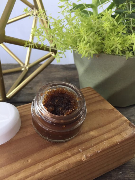 Organic Chocolate Lip Scrub Flaky Chapped Lips - Skin Tone Beauty Products